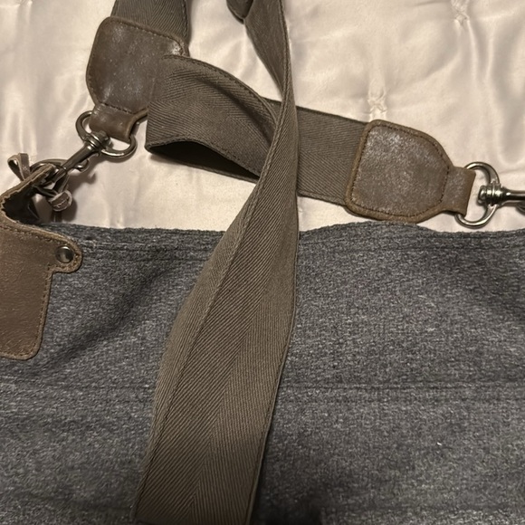 Mo & Co Boho Crossbody Bag wool felt and suede excellent condition military lux - Picture 6 of 9